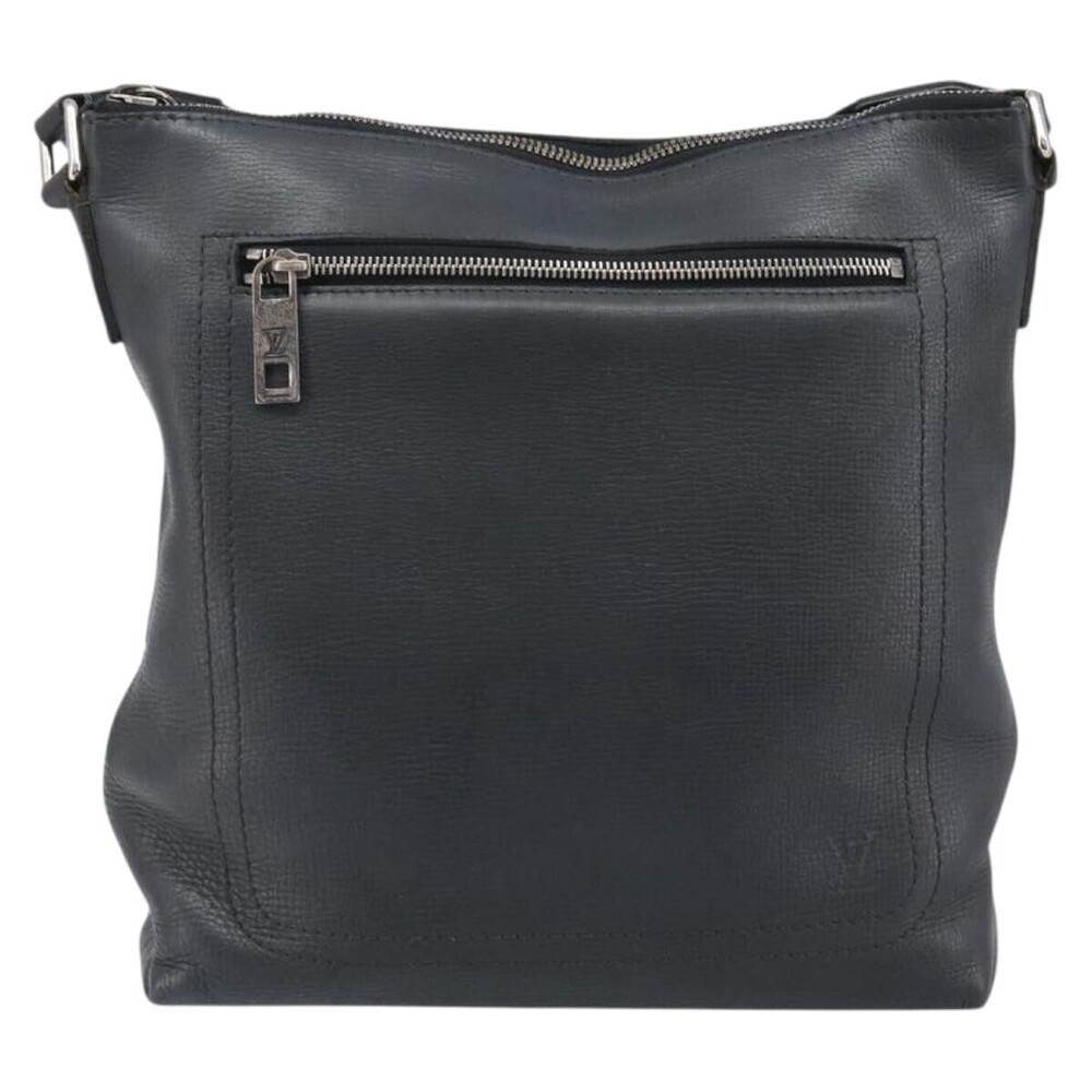 Louis Vuitton Shawnee Pochette Utah Leather